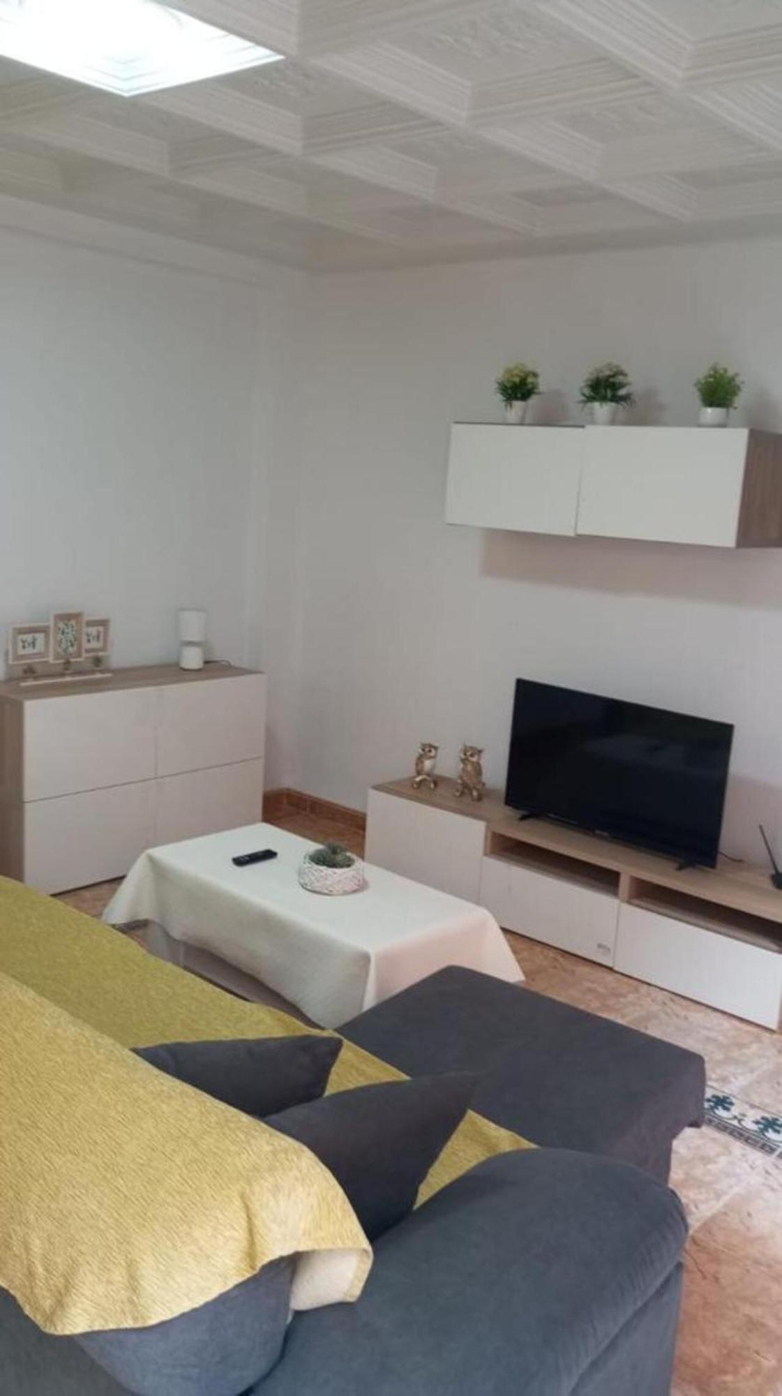 Parra Home Y Garaje, Algemesi Home エクステリア 写真